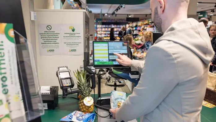Der Nahversorger Adeg, er gehört zum Rewe-Konzern, möchte für seine Hybridmärkte eine Liberalisierung der Öffnungszeiten erwirken