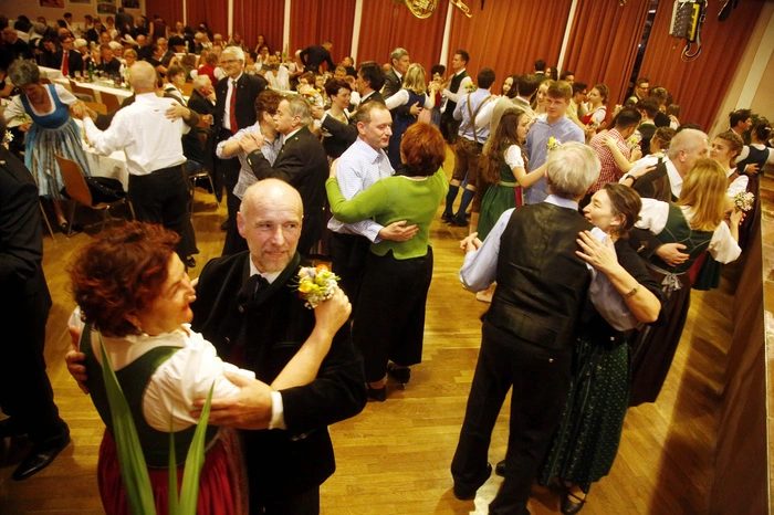 ...um eine rauschende Ballnacht zu eröffnen.