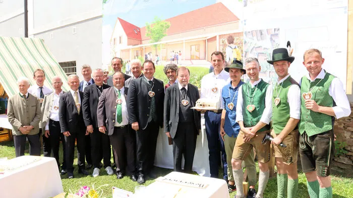 750 Jahre Pfarre Ligist und die Präsentation des neuen Bauprojektes "Der Kirchhof mit Pfarrheim und Kino" war ein wichtiges Anliegen der Verantwortlichen für die Organisation des Ligister Kirchtages.