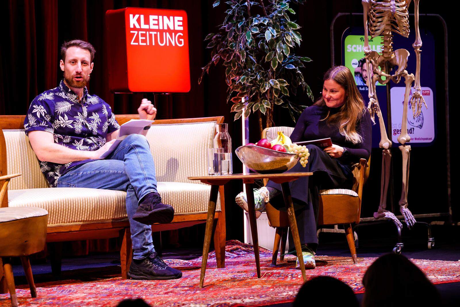 Martina Marx, hier mit Martin Moder, ist mit „Ist das gesund?“ auf der Bühne | Martina Marx, hier mit Martin Moder, ist mit „Ist das gesund?“ auf der Bühne