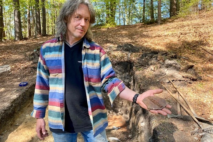 Grundeigentümer, Landwirt und Hobby-Historiker Hansi Mikl aus Petschnitzen