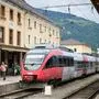 08.06.2013, Bahnhof, Lienz, AUT, VVT, Aus fuer Korridorzug von Lienz nach Innsbruck. Ab Herbst wird laut VVT ein Bus den Direktzug zwischen Lienz und Innsbruck ersetzen, die Fahrzeit wird sich dann um 30 Min verkuerzen. im Bild Features vom Lienzer Bahnhof. EXPA Pictures © 2013, PhotoCredit: EXPA/ Johann Groder