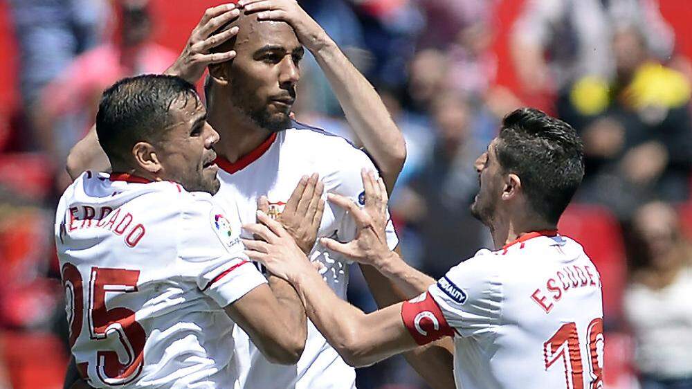 Nzonzi (Mitte) vom FC Sevilla erzielte ein Traumtor gegen Villarreal