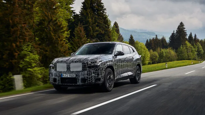 Der BMW XM wird ein Mega-SUV mit Mega-Niere