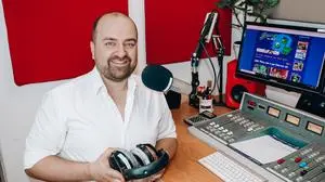 Von seinem Grazer Studio "Soundlarge" aus unterhält André Brunner-Fruhmann Tausende Kids in ihren Kinderzimmern