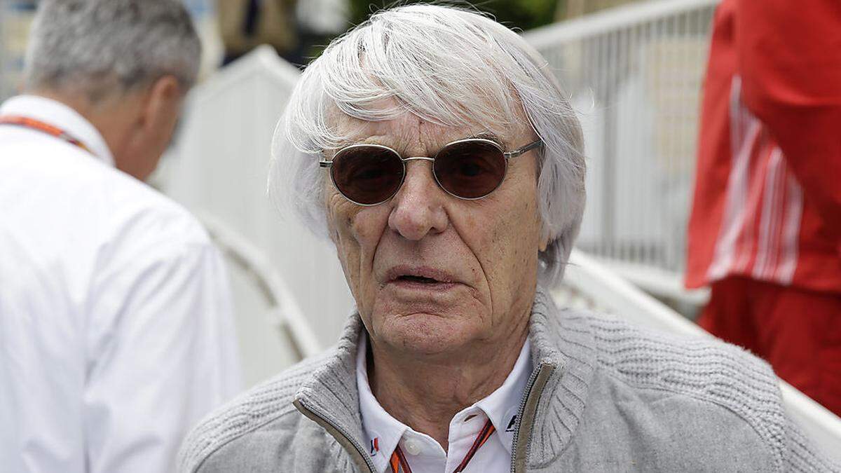 Bernie Ecclestone hatte eine Pistole im Gepäck, aber keine Dokumente dafür.