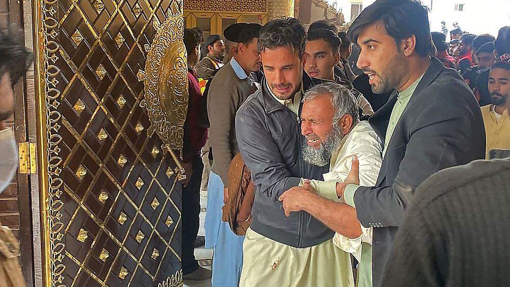 Mehr als 30 Tote bei Explosion in Moschee in Pakistan