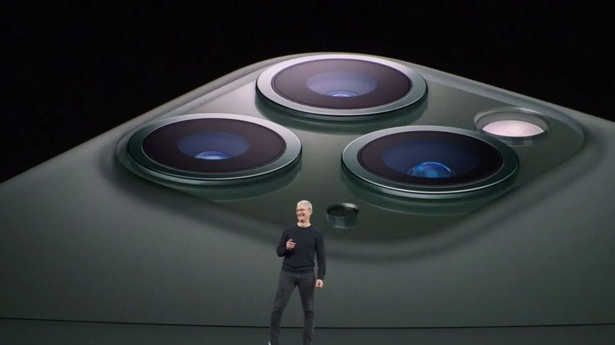 Apple-Boss Tim Cook und das iPhone 11 Pro