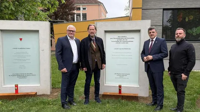 In seiner Rede warnte Gerald L. Guschlbauer vor ausuferndem Krieg in Europa, dem weltweiten Vormarsch autoritärer Regime, einem Abbau demokratischer Standards und fragte, ob es vielleicht sogar so etwas wie eine „neue Lust am Krieg“ gäbe. 