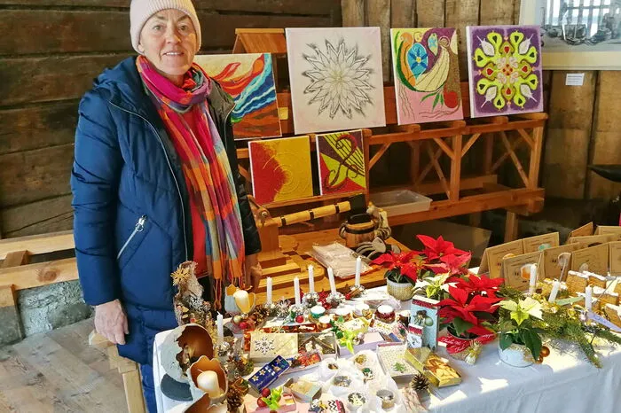 Aussteller aus der Region zeigten Kunsthandwerk, auch für Speis und Trank wurde gesorgt.