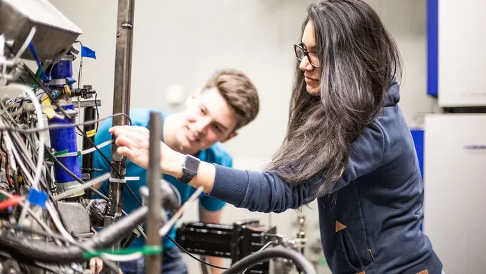 Wie der technische Fortschritt unser Leben verändern könnte, beschreiben die Studiengangsleiter des Engineering-Departments der FH JOANNEUM.