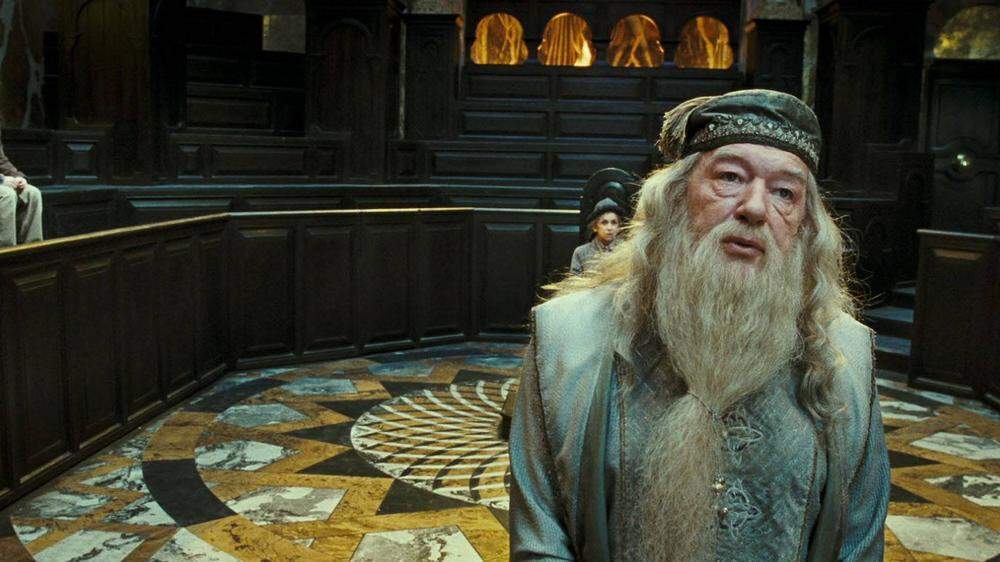 Michael Gambon verkörperte ab dem dritten Teil Albus Dumbledore