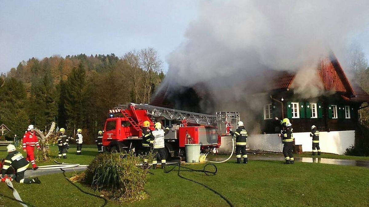 Das Haus wurde schwer beschädigt