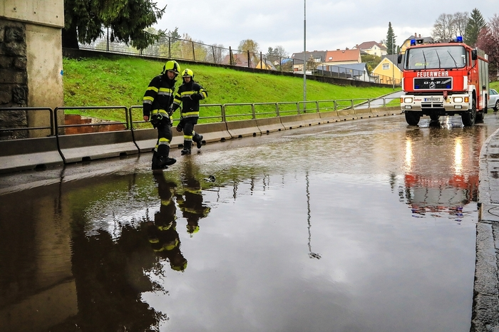Wegen des Unwetters kam es zu zahlreichen Feuerwehreinsätzen. Knittelfeld und Spielberg wurden besonders stark getroffen.