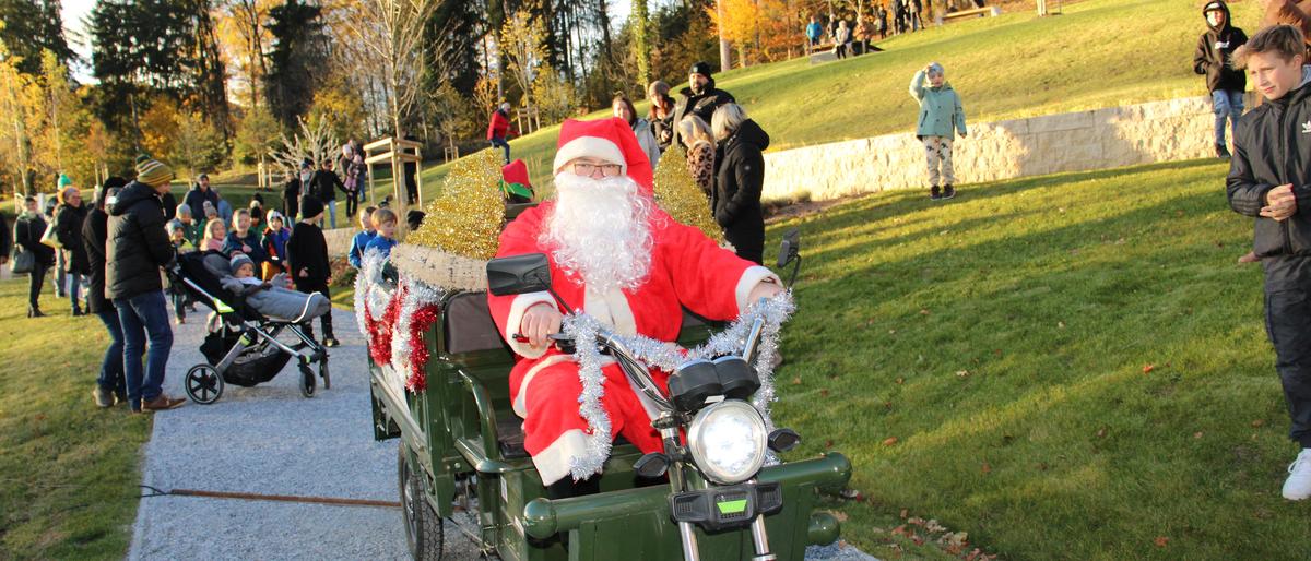 500 Packerl wurden beim Weihnachtsmarkt in Köflach an Kinder verteilt