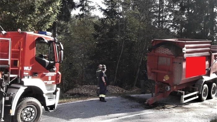 Klicken Sie sich durch die Fotos vom Feuerwehreinsatz!