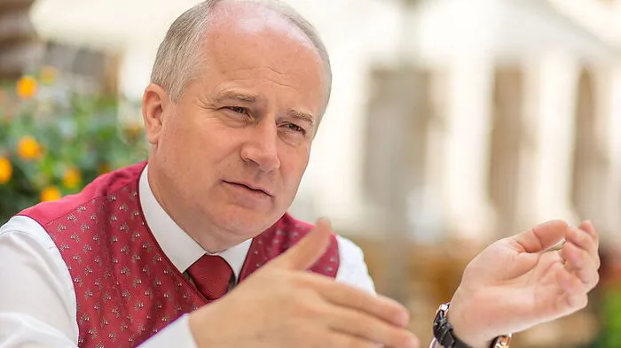 Erst Bauernaufstand, dann geschlossene Wiederwahl: Seitinger ging durch Wechselbad