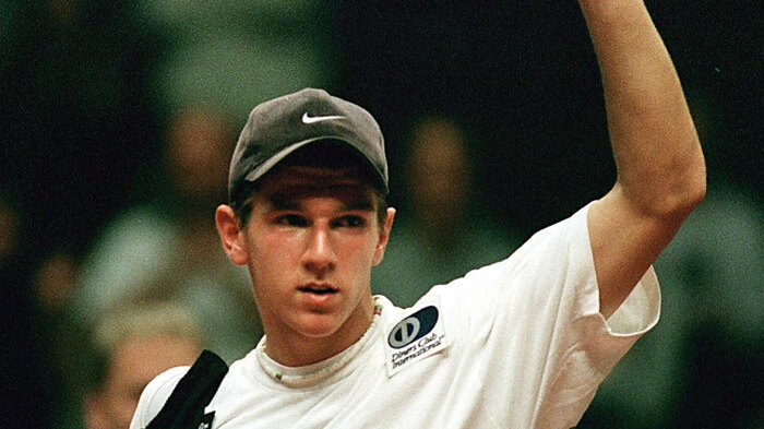 Jürgen Melzer ist neben Thomas Muster, Julian Knowle, Oliver Marach und Alexander Peya einer von fünf Österreichern, der ein Grand-Slam-Turnier gewinnen konnte. Aber der Reihe nach: Weit früher, im Jahr 1999, gab Melzer in Wien sein Debüt auf der ATP-Tour.