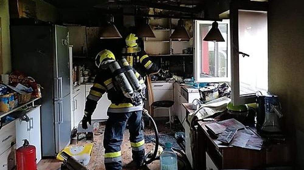 Feuer in Küche ausgebrochen