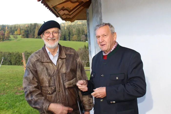 Nach intensiven Gesprächen nahm die Vision bald konkrete Formen an. Vor zwei Jahren organisierte er gemeinsam mit der Dorfgemeinschaft ein „Drescherfest“, mit dessen Einnahmen die finanzielle Basis für das Projekt gelegt wurde.