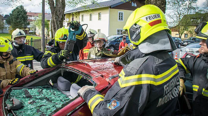 Auch für Übungen fallen Tausende freiwillig geleistete Stunden an