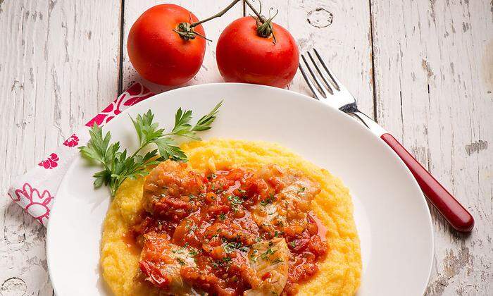 Polenta mit Tomatensoße