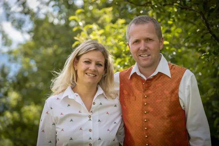 Anita und Christian Unterwalcher führen mit viel Liebe den Bacherhof