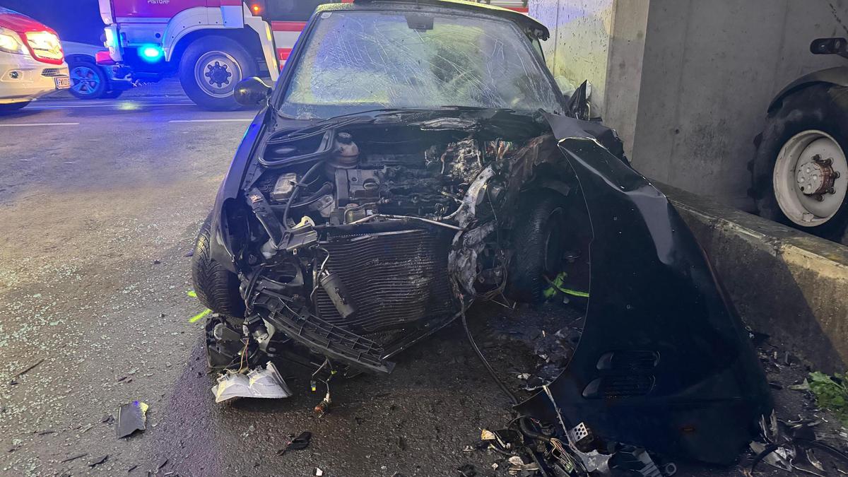 Ein 31-jähriger Deutschlandsberger kam bei einem Verkehrsunfall in Gleinstätten ums Leben, das Auto geriet in Brand