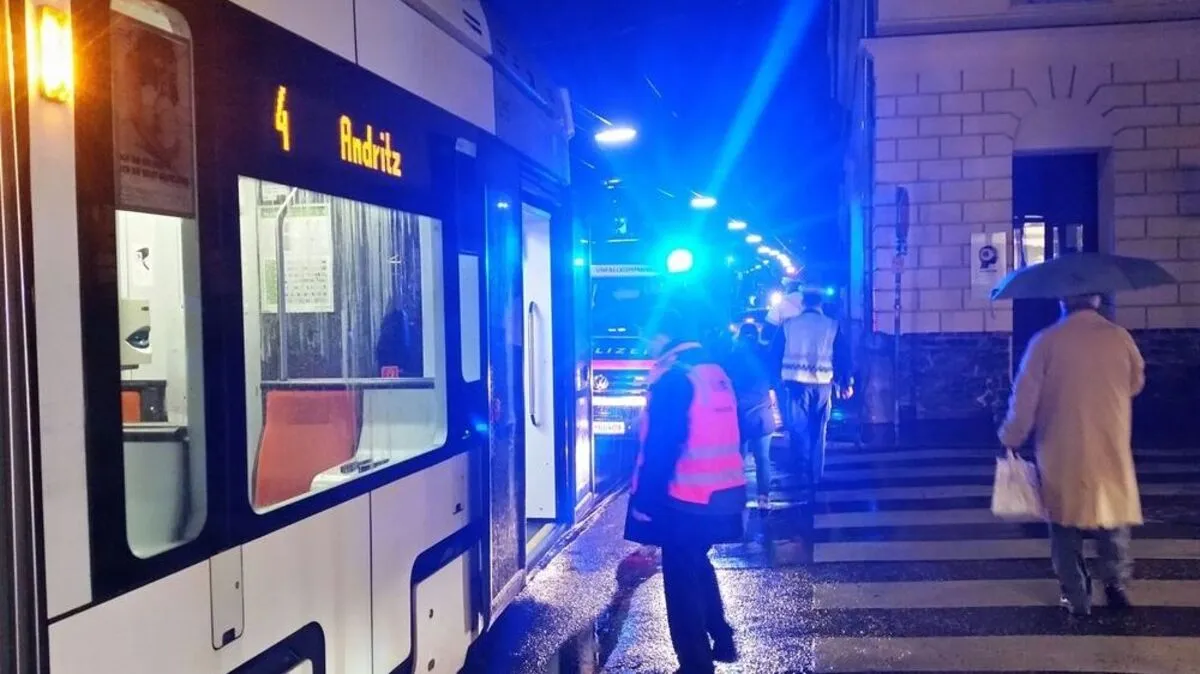 Durch den Rettungseinsatz standen die Straßenbahnen in Geidorf still