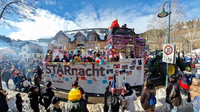 18 geschmückte Wägen fuhren am vergangenen Samstag in Ratten vor.
