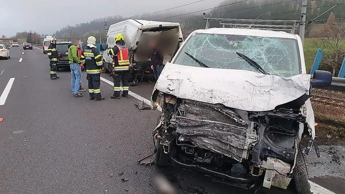 Beim Unfall wurde eine Person schwer verletzt