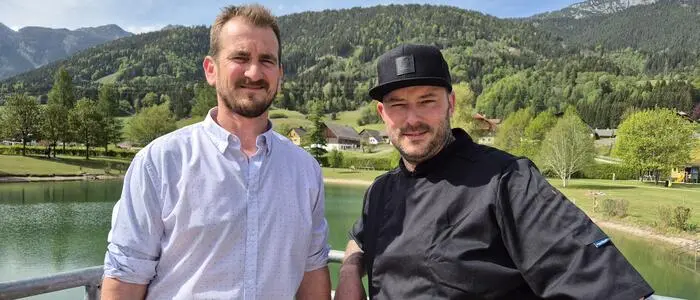 Ivan Miatovic und Martin Freidl vor ihrem neuen Arbeits-Panorama