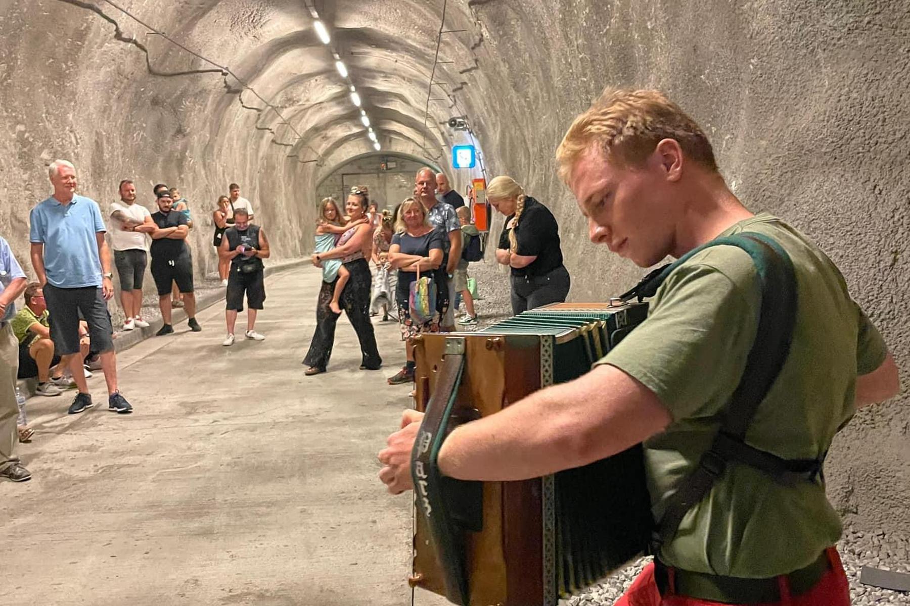 Harmonika-Spiel verhinderte Panik bei Brand im Katschbergtunnel