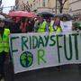 Schüler demonstrierten heute erneut gegen den Klimawandel.