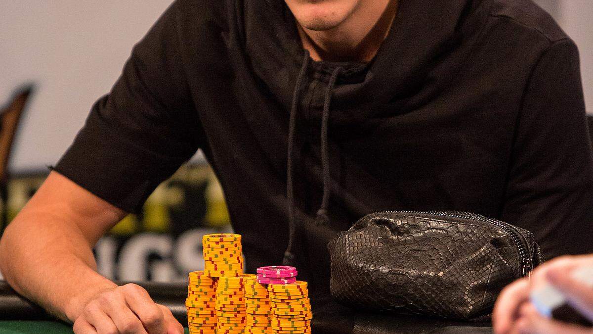 Max Kruse spielt seit Jahren Poker, wie hier 2014