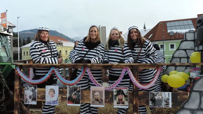 Klicken Sie sich durch weitere Bilder...