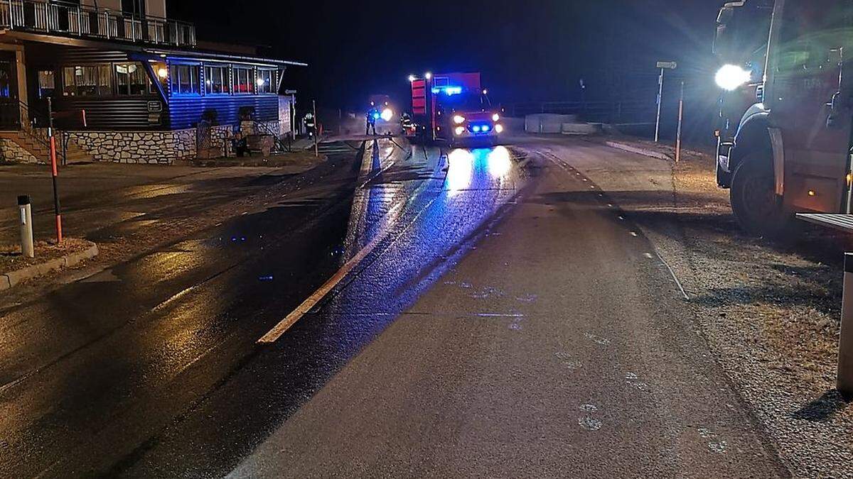 18 Personen der Feuerwehren Voitsberg und Geistthal waren am Mittwochabend im Einsatz