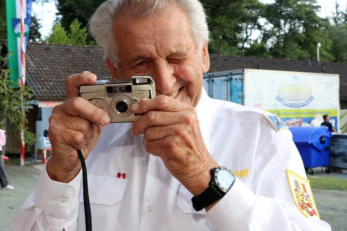 Erwin Ebenberger ist seit 50 Jahren mit seiner „Analog“ Kamera am Seefest „LIVE“ dabei!