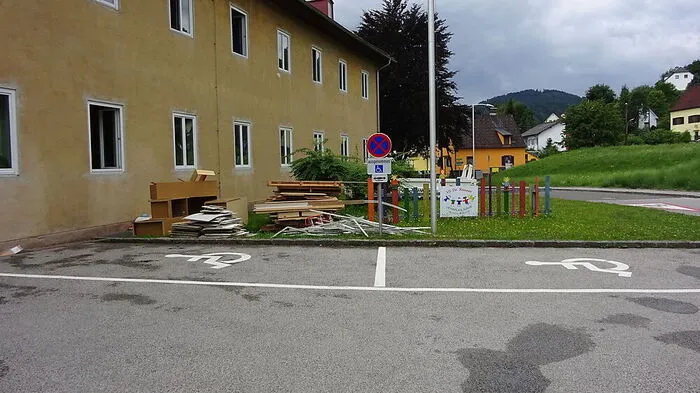 FP will statt der Längsparkplätze drei Parkflächen gegenüber