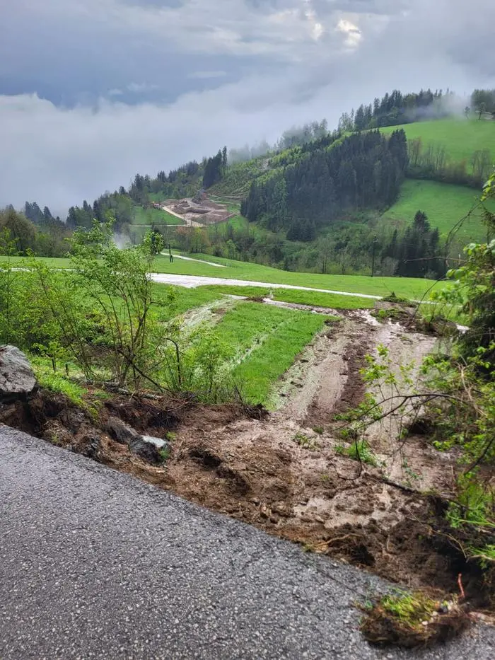 Bei Haimburgerberg, Gemeinde Diex, ging eine Mure ab