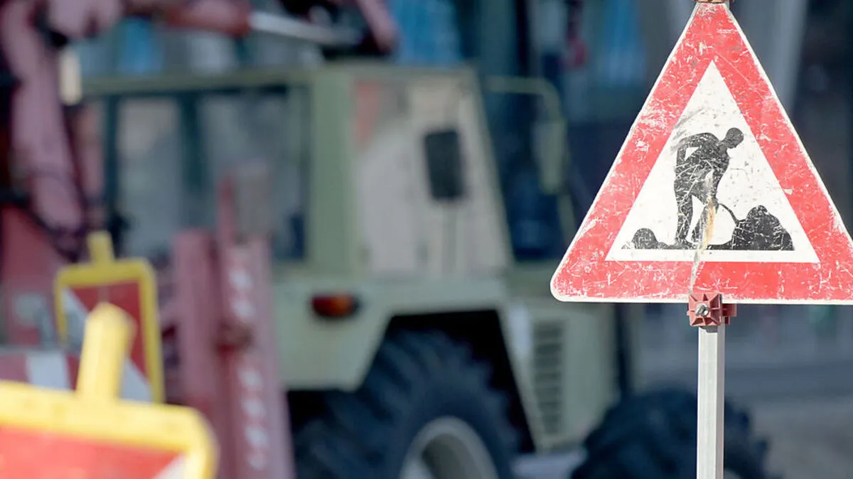 Am Wochenende wird die L 72 in St. Veit asphaltiert 