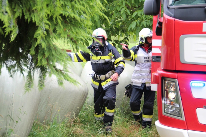 Die 21 Einsatzkärfte trafen Sicherheitsmaßnahmen.