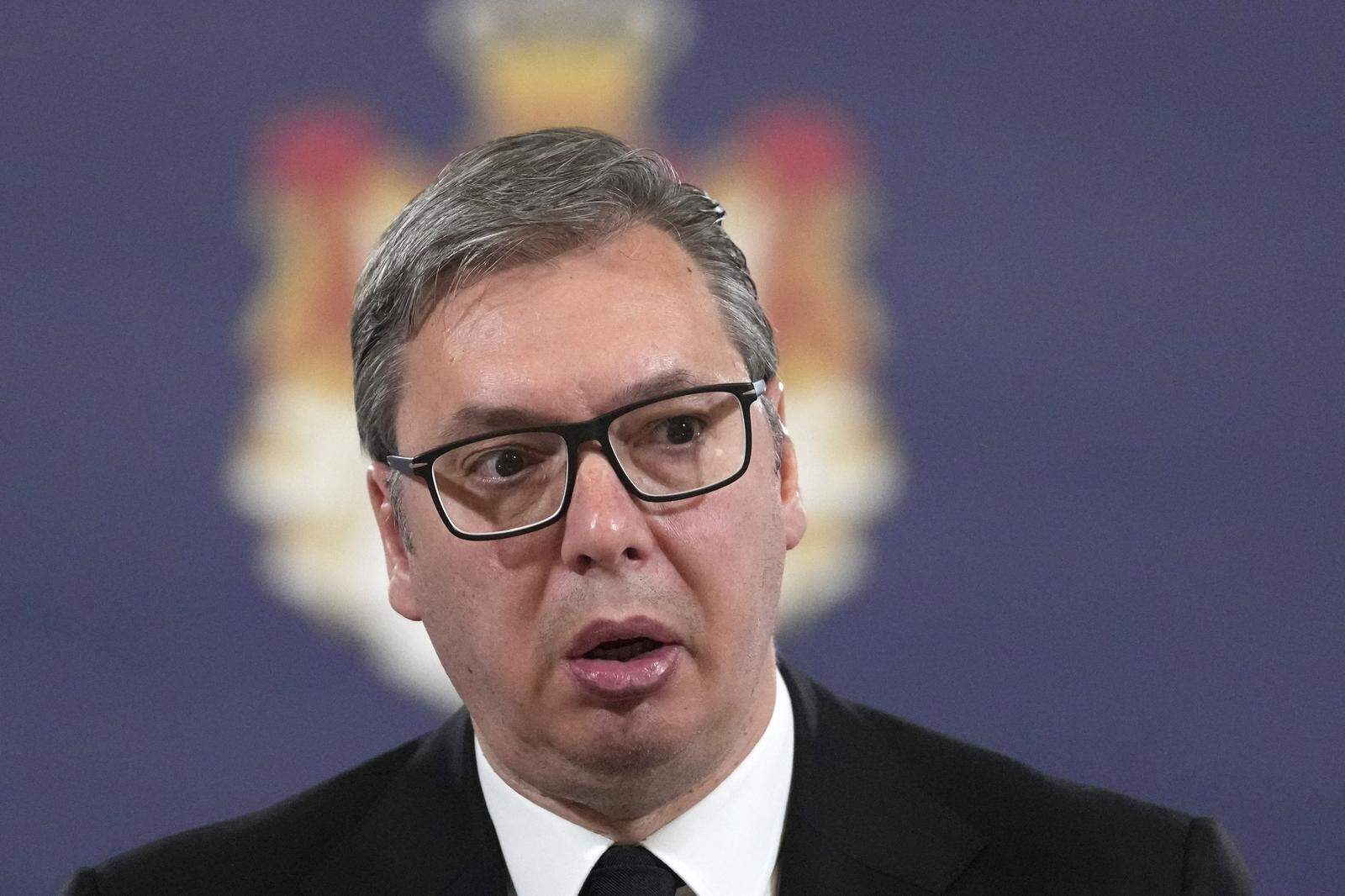Muss der serbische Präsident Aleksandar Vučić sein Amt abtreten?