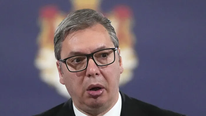 Muss der serbische Präsident Aleksandar Vučić sein Amt abtreten?