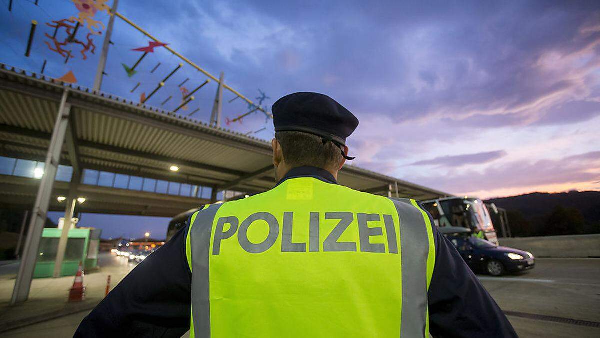 Polizei kämpft gegen Schlepperei