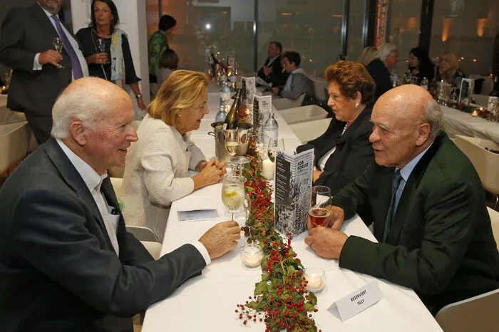 Honorarkonsul a.D. Heimo Penker im Gespräch mit Hans Tilly.