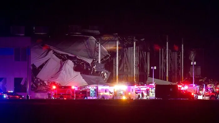 Tornados haben in den USA eine Schneise der Verwüstung durch mehrere Bundesstaaten geschlagen und zahlreiche Menschenleben gekostet.