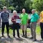 Besatz der Elritzen im Ragnitzbach: Bezirksvorsteher und Fischereiaufseher Josef Schuster, Ökologe Albert Rechberger, Naturschutzbund-Präsident Johannes Gepp, Fischzüchter Thomas Pock Joe Tertinegg und Oliver Zweidick (Naturschutzbund-Projektleiter)