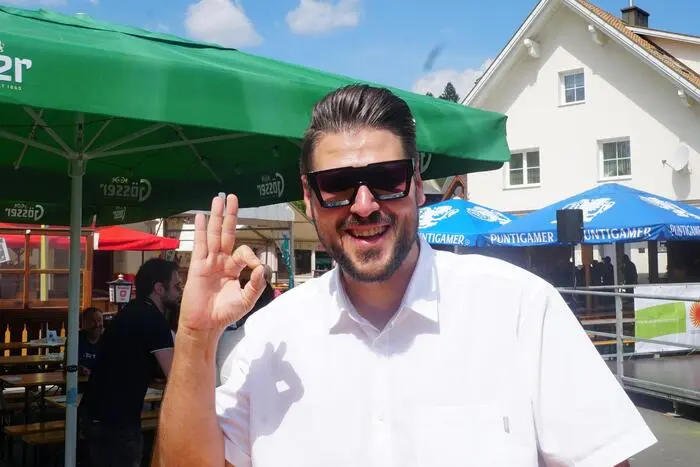 Bereits am Freitag sorgte DJ van Hirschi Christoph Baumgartner mit einem Open Air Oldies- und Schlagerabend für beste Sommerstimmung.