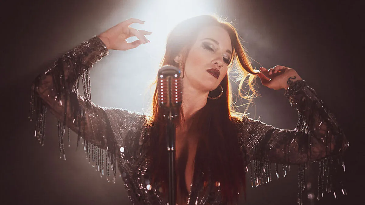 Berenice Zsifkovits hat ihre neue Single "Can't let you go" veröffentlicht